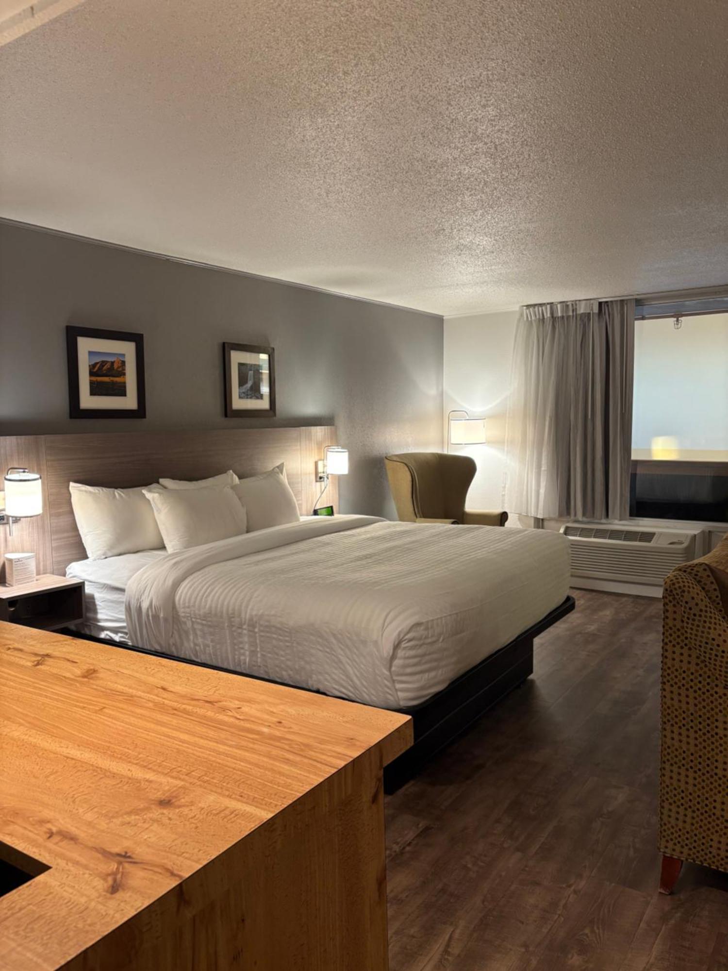 Clarion Inn & Suites And Convention Center كيرني المظهر الخارجي الصورة