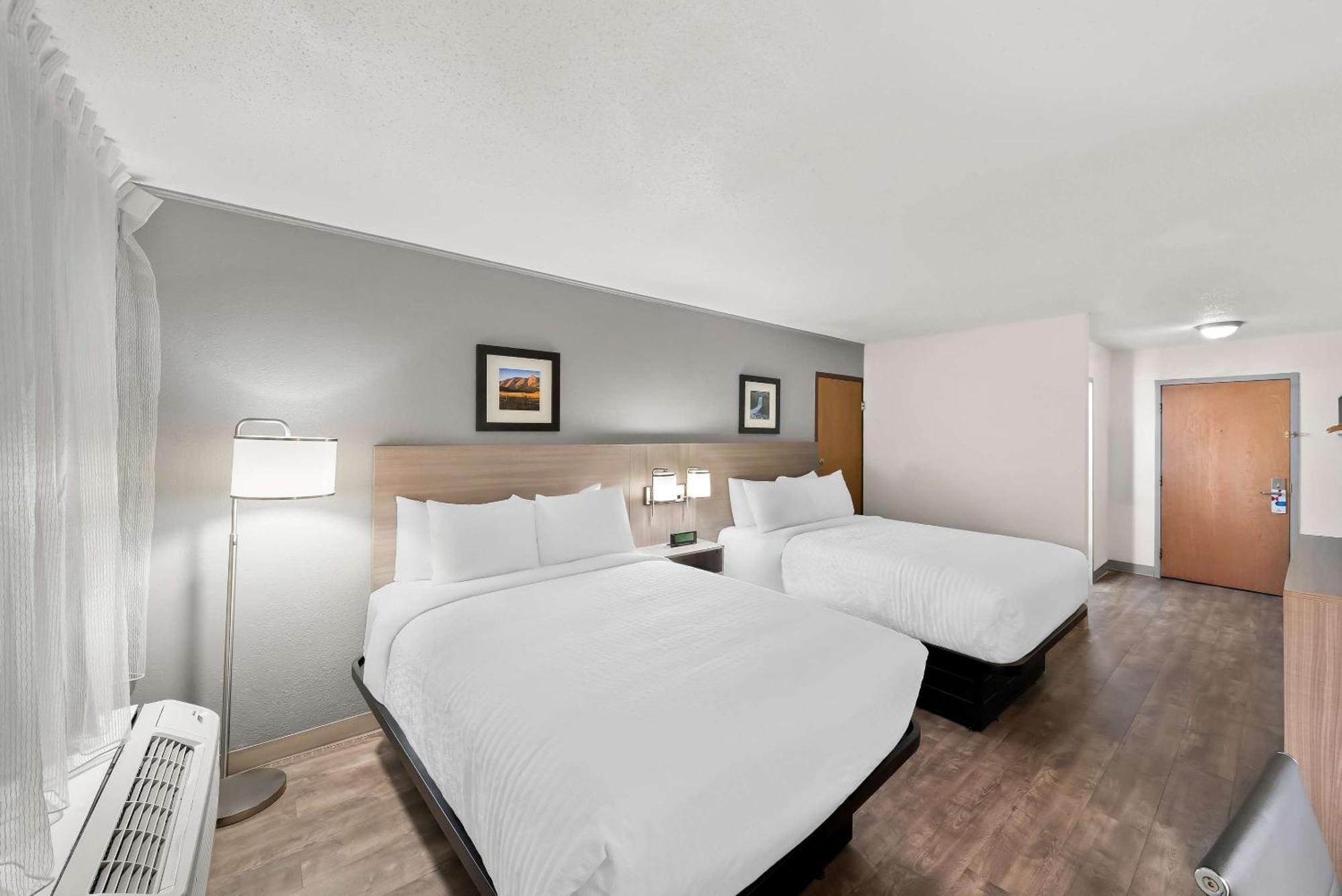 Clarion Inn & Suites And Convention Center كيرني المظهر الخارجي الصورة
